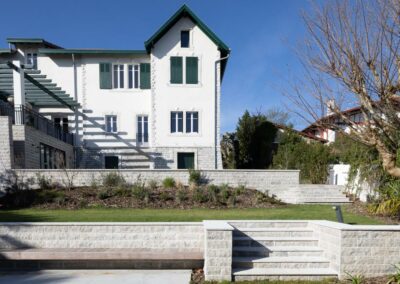 Rénovation d’une villa, création d’une extension, piscine et pool house